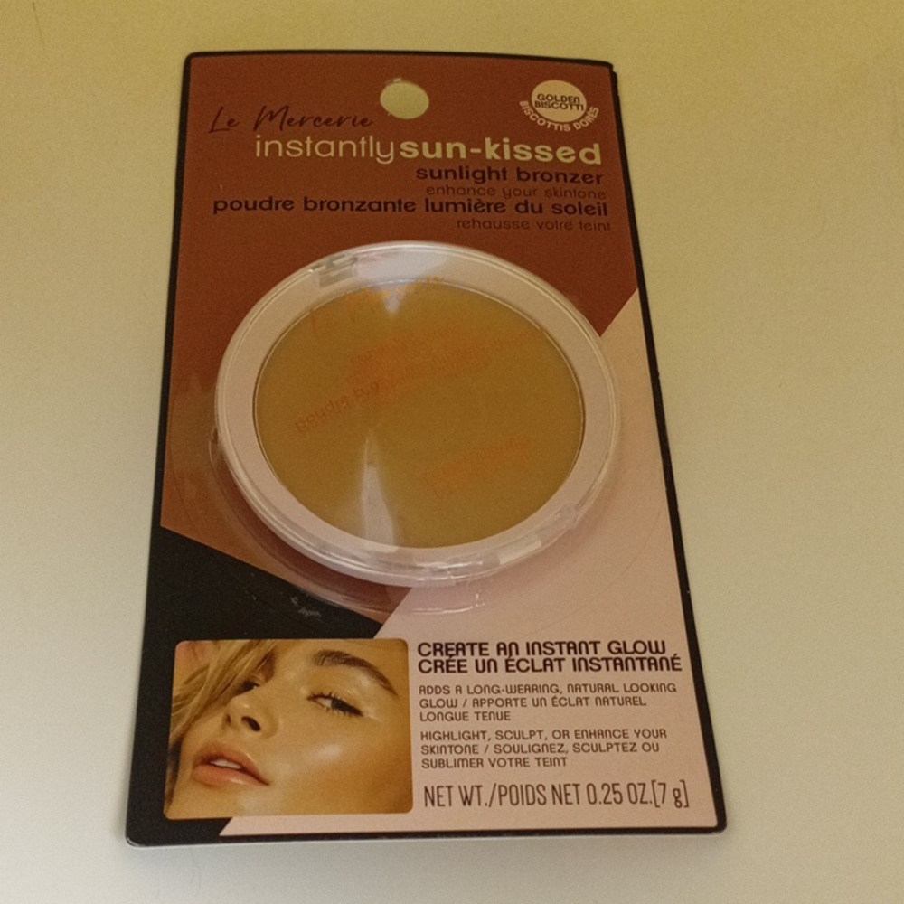 Le Mercerie Instantly Sunkissed Sunlight Bronzer – Golden Biscotti Shade